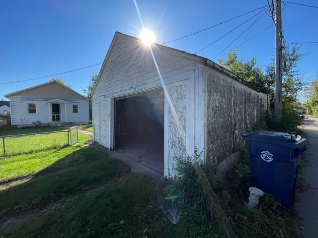 $136,000 | 417 Central Avenue Southeast, Bemidji, MN 56601