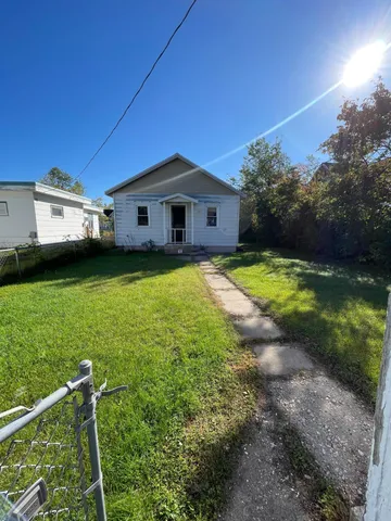 $136,000 | 417 Central Avenue Southeast, Bemidji, MN 56601