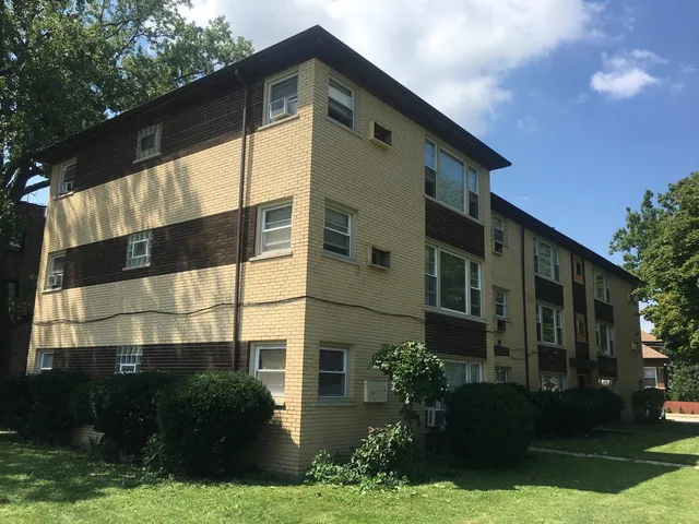 $950 | 875 East 87th Place, Unit 3W, Chicago, IL 60619