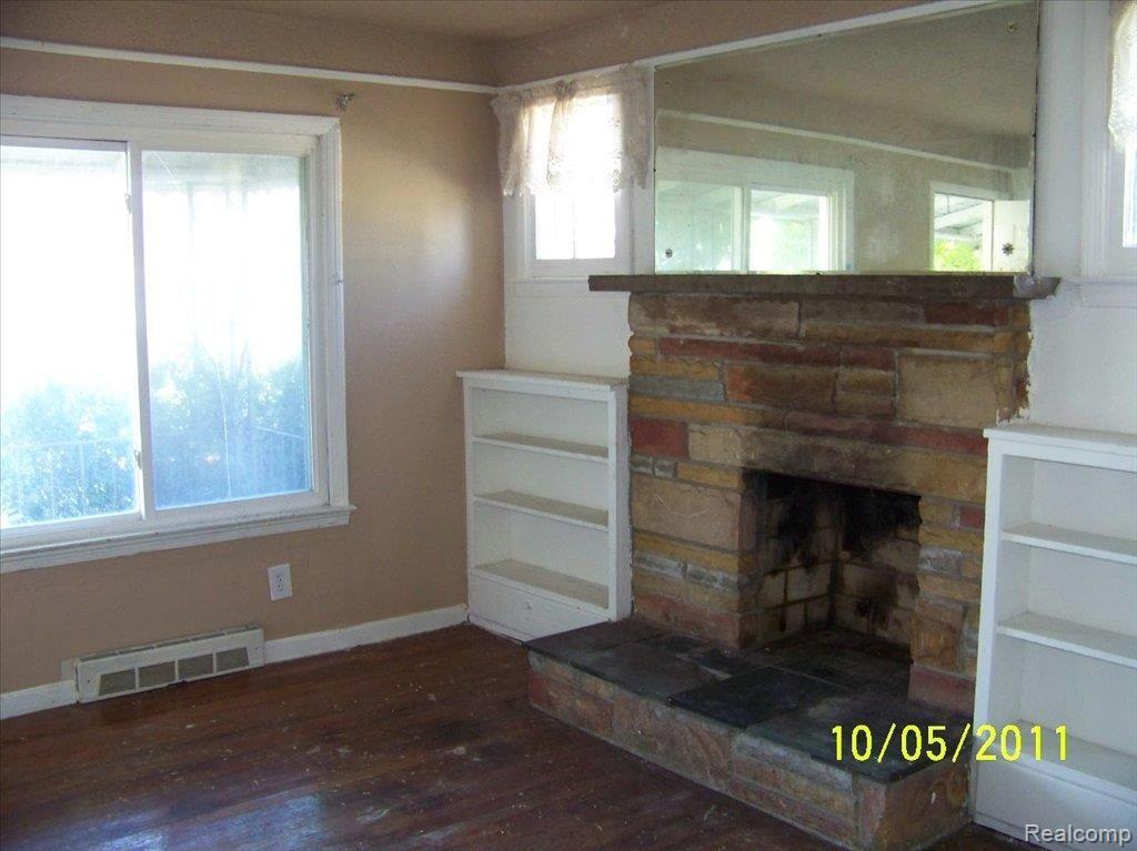 4003 Spruce Street Inkster, MI 48141 - Photo 4 of 9 008