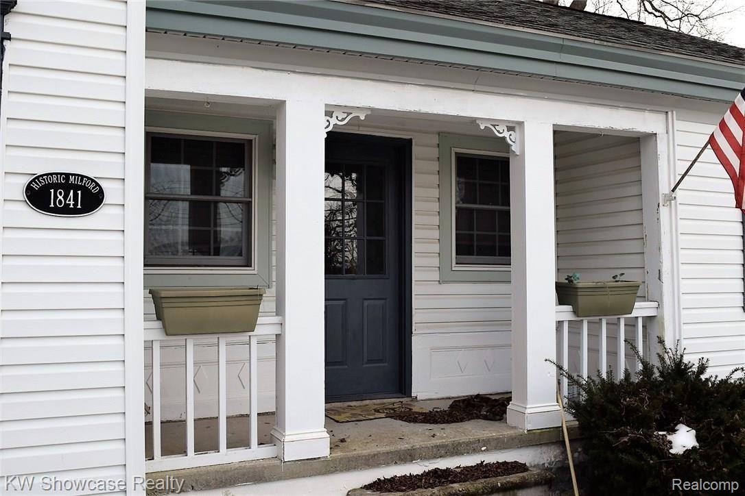 2859 Wixom Road Milford, MI 48381 - Photo 5 of 17 5.jpg
