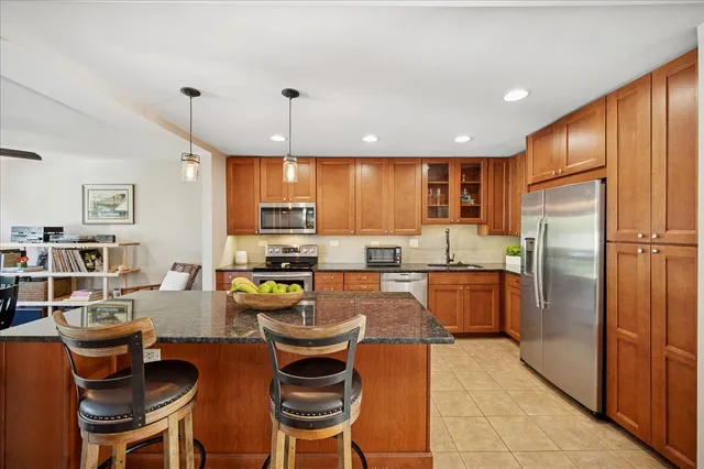 $409,900 | 630 Pheasant Lane, Deerfield, IL 60015