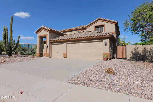 $689,900 | 19435 North 62nd Avenue, Glendale, AZ 85308