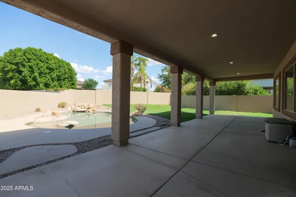 $689,900 | 19435 North 62nd Avenue, Glendale, AZ 85308