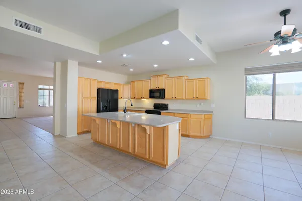 $689,900 | 19435 North 62nd Avenue, Glendale, AZ 85308