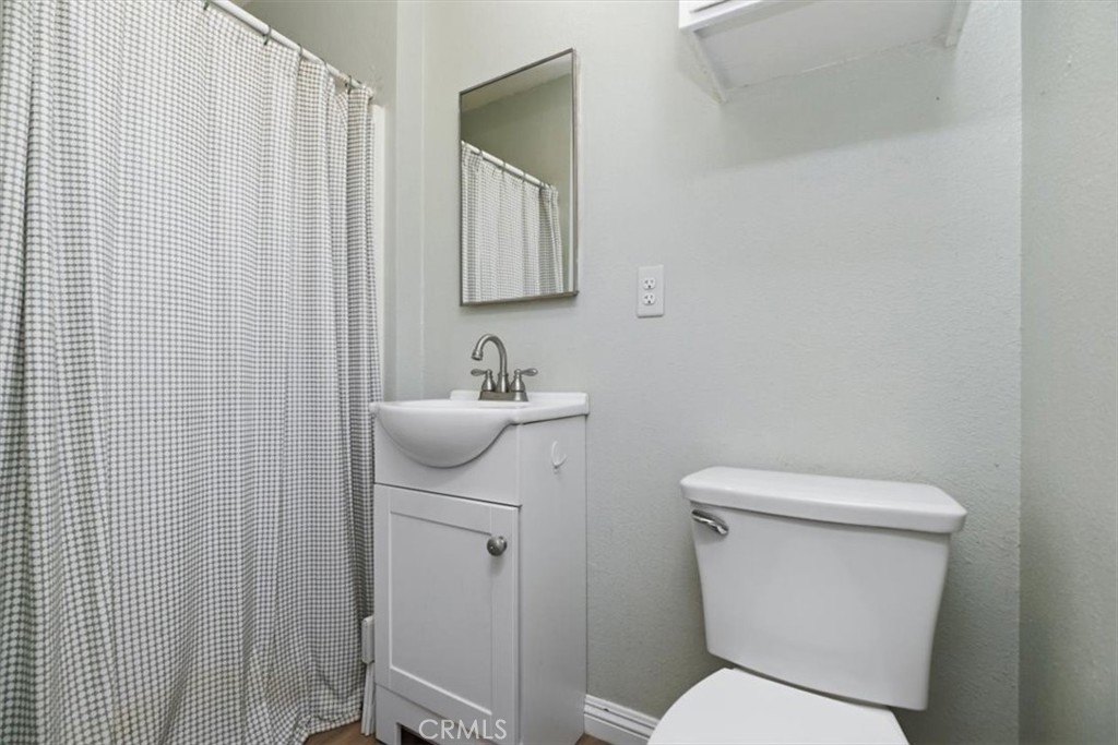 15745 Saddleback Road Riverside, CA 92506 - Photo 11 of 44 Guest House/ADU - Bathroom