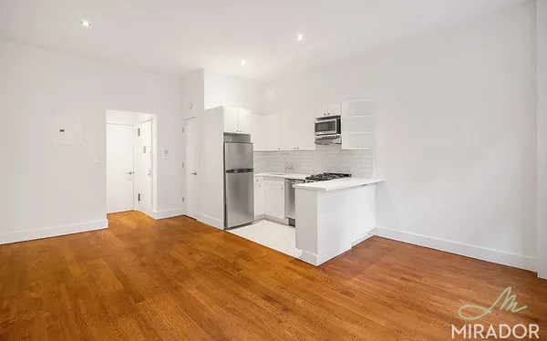$3,700 | 37 West 16th Street, Unit 3R | Flatiron