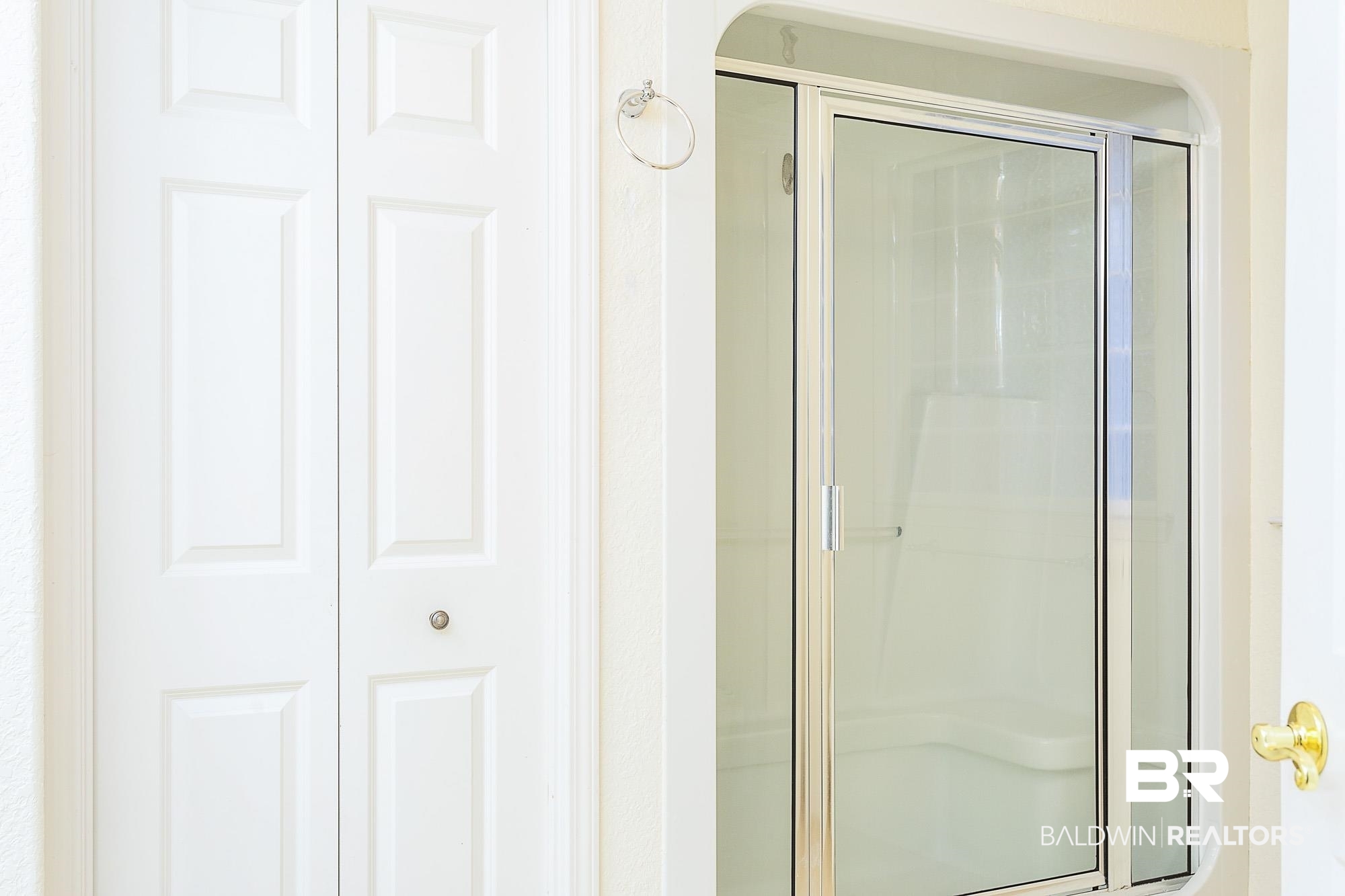 9734 North Bayou Road Lillian, AL 36549 - Photo 14 of 31 Master shower