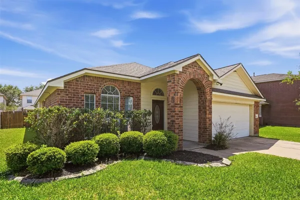 $2,250 | 2918 Mustang Meadow Lane, Manvel, TX 77578