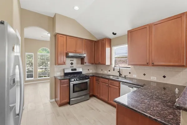 $2,250 | 2918 Mustang Meadow Lane, Manvel, TX 77578