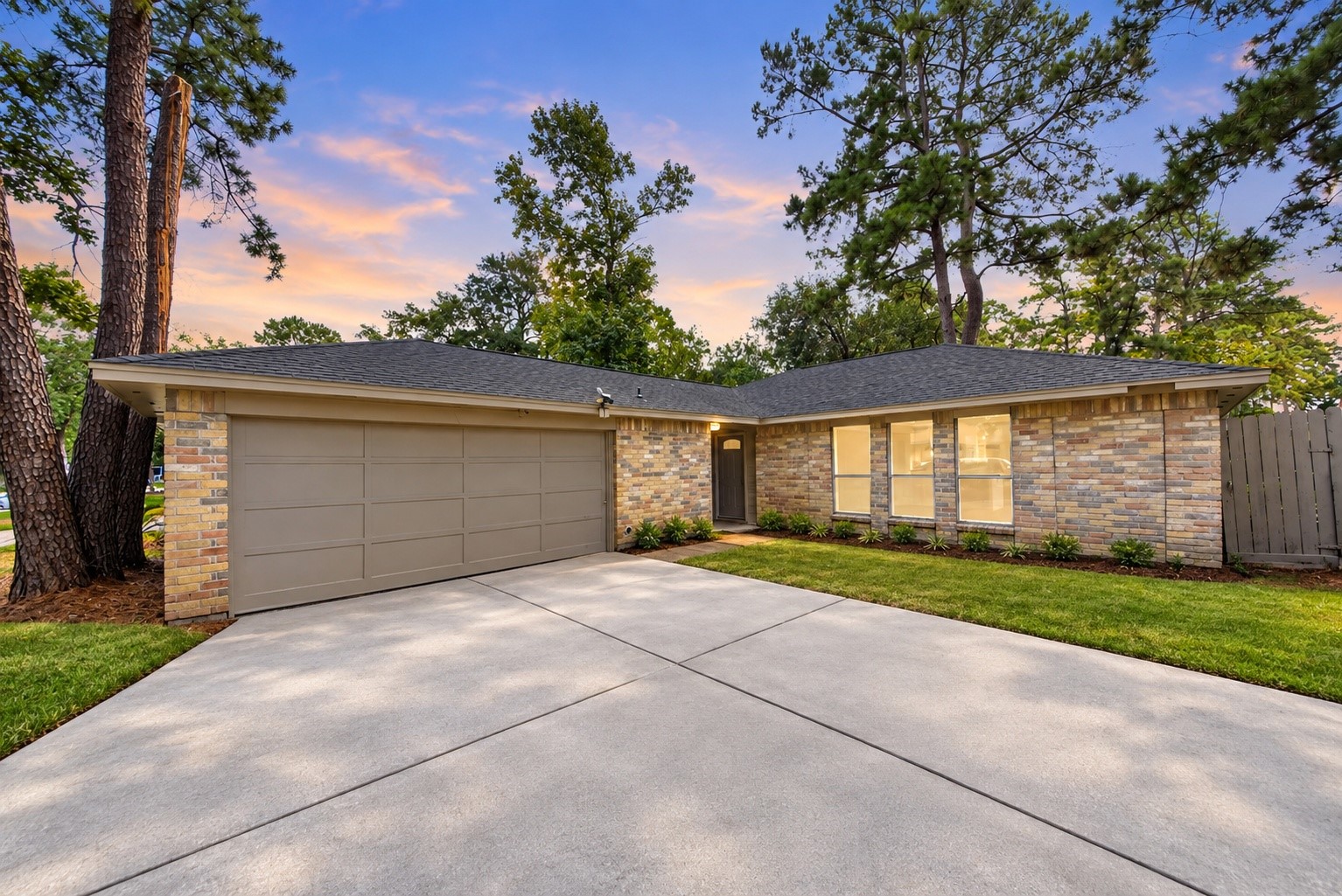 4619 Whispering Rock Lane Spring, TX 77388 - Photo 2 of 27 Gallery Image 2
