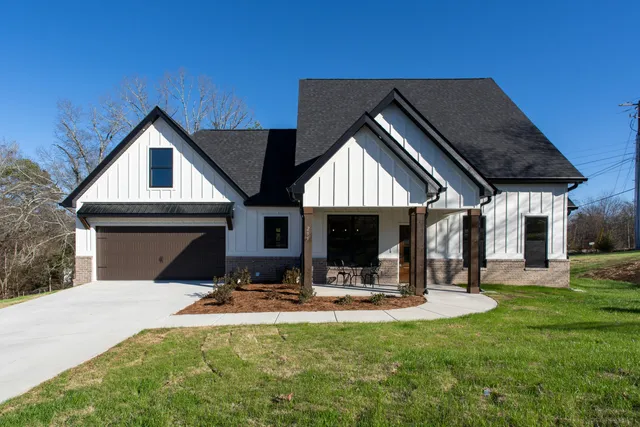 $489,900 | 295 Running Oak Drive, Ringgold, GA 30736