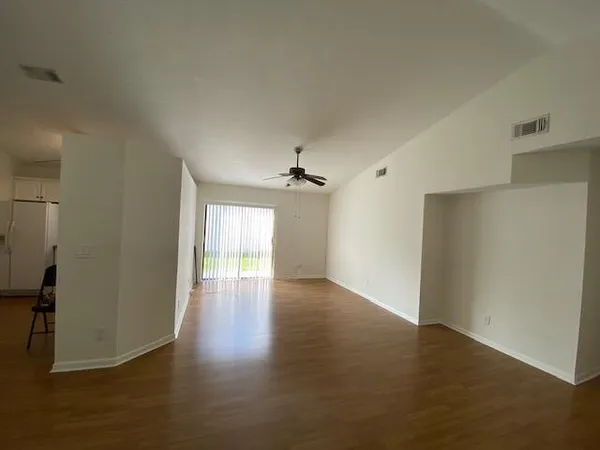 $2,850 | 41 Buxton Lane, Boynton Beach, FL 33426
