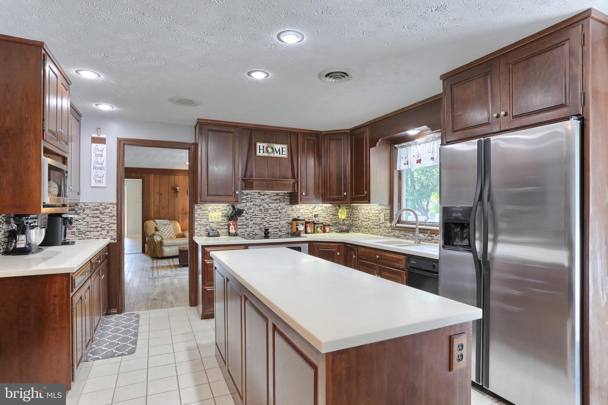 7 Pennwood Road Lebanon, PA 17042 - Photo 4 of 53 Gallery Image 4