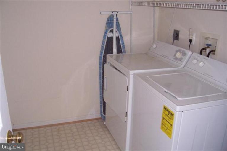 18441 Joplin Road Triangle, VA 22172 - Photo 5 of 7 Laundry Area 1