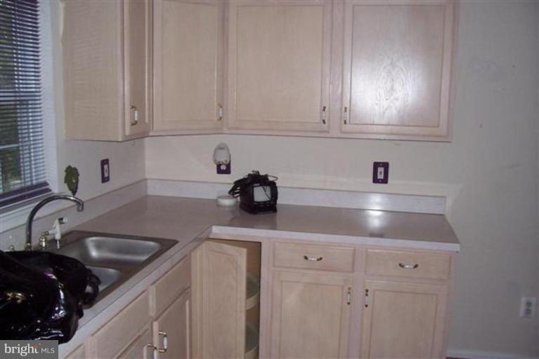 18441 Joplin Road Triangle, VA 22172 - Photo 7 of 7 Kitchen