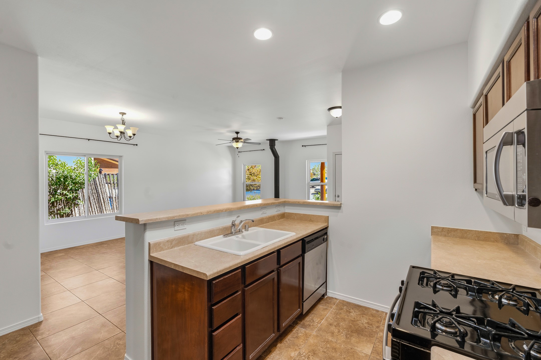 3754 Valmora Road Santa Fe, NM 87505 - Photo 8 of 22