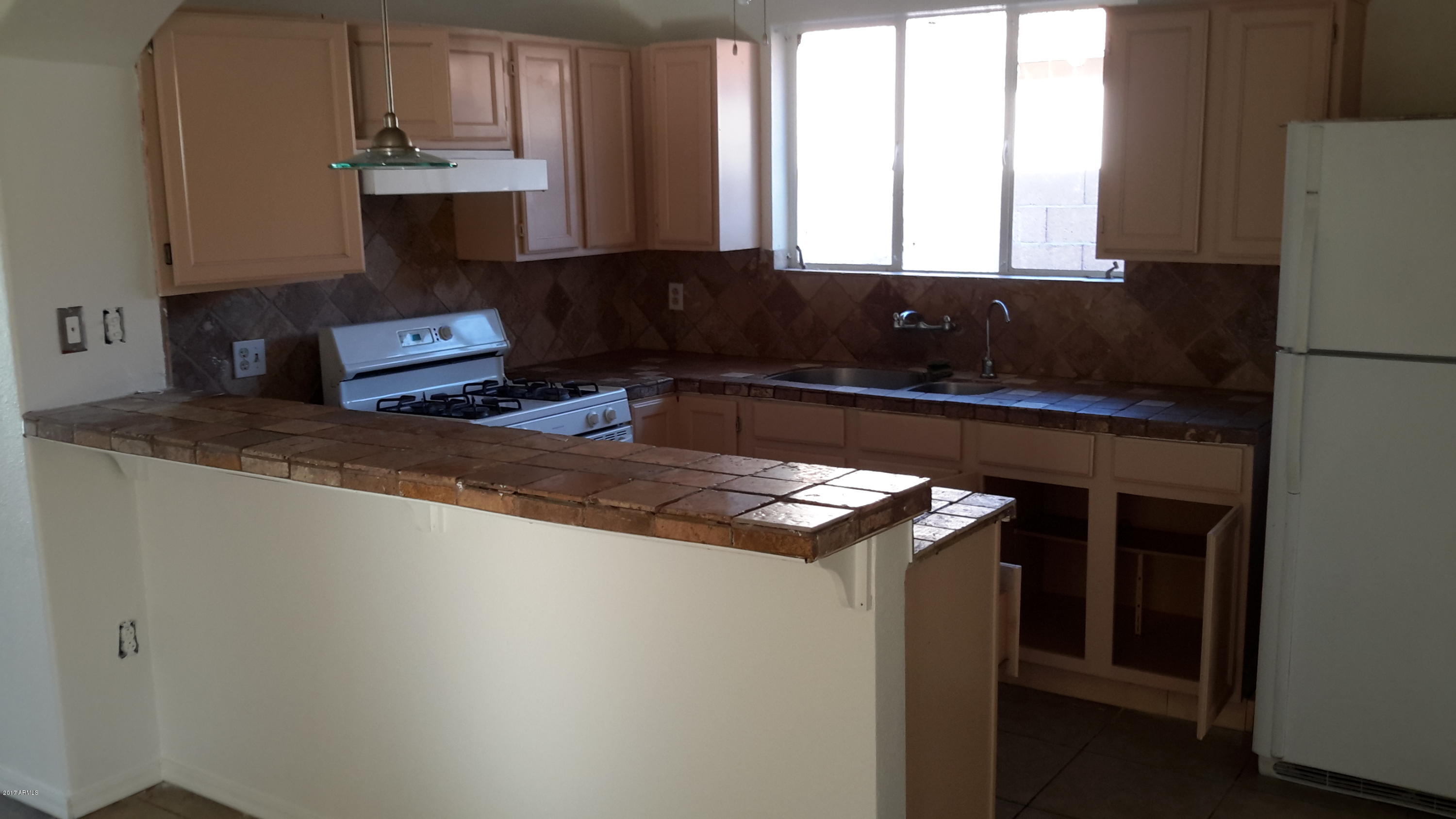 4608 West Thomas Road Phoenix, AZ 85031 - Photo 11 of 18 20170216_163916