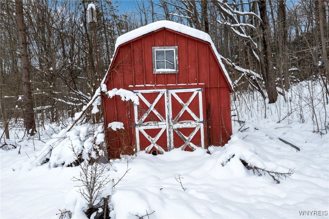 12298 Townsend Road Concord, NY 14141 - Photo 32 of 37 Large barn/shed