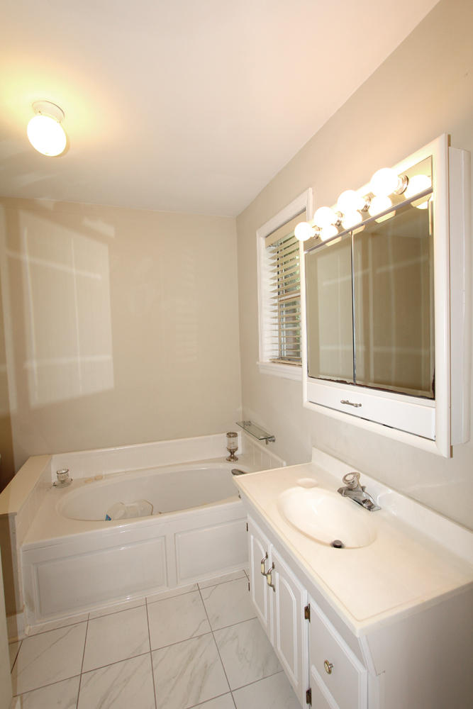 64 Colleton Drive Charleston, SC 29407 - Photo 8 of 16 master bathroom