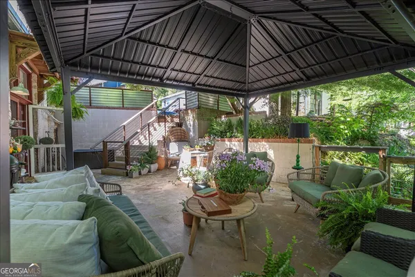 $550,000 | 585 White Circle, Unit 402, Athens, GA 30605