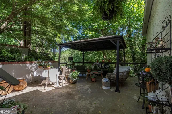 $550,000 | 585 White Circle, Unit 402, Athens, GA 30605