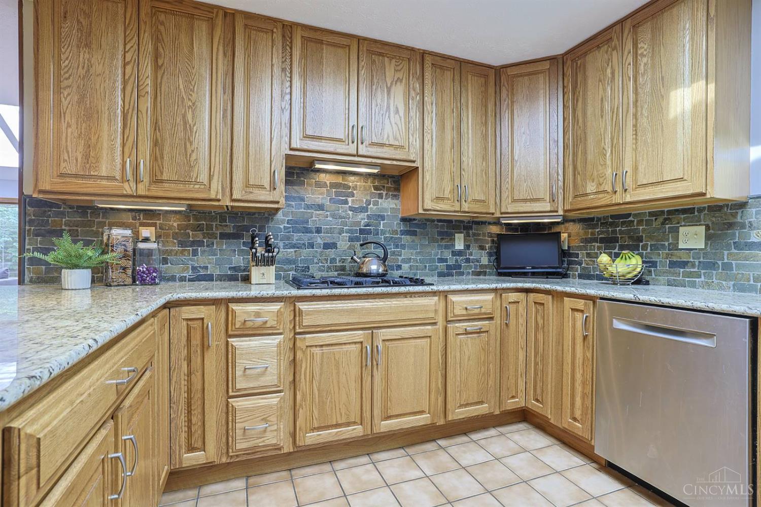 297 Ritchie Avenue Wyoming, OH 45215 - Photo 20 of 58