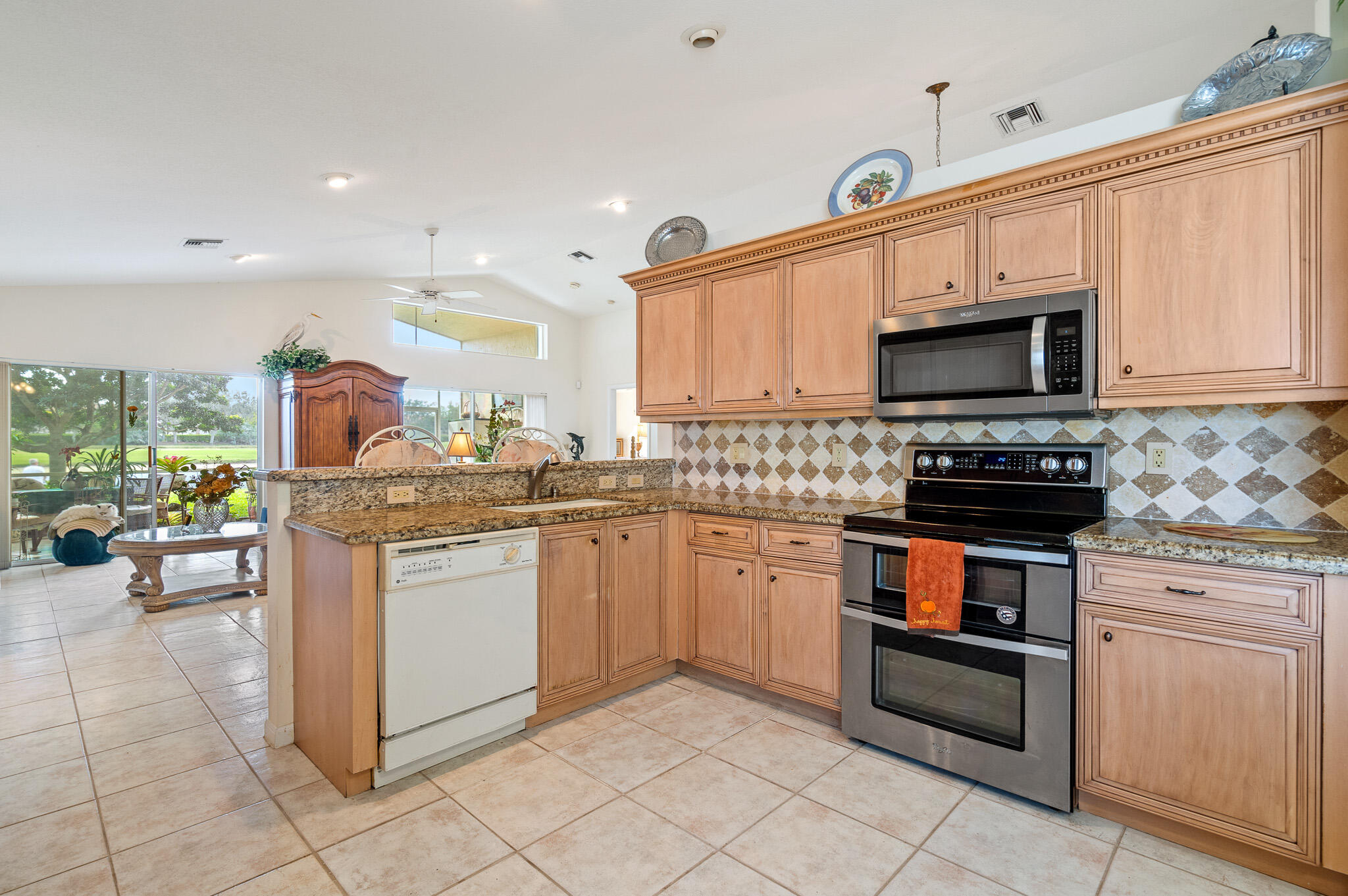 6533 Sun River Road Boynton Beach, FL 33437 - Photo 24 of 53 DSC04133