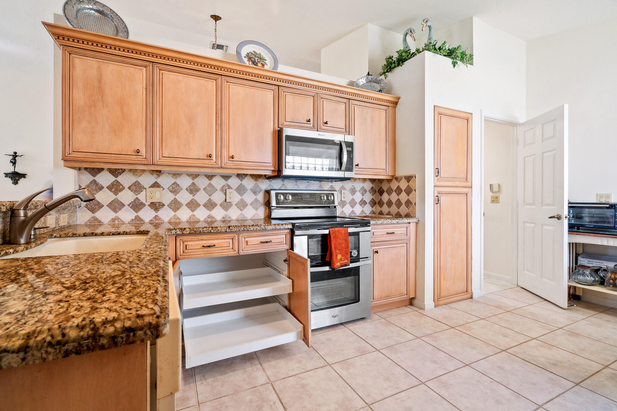 6533 Sun River Road Boynton Beach, FL 33437 - Photo 27 of 53 DSC04291