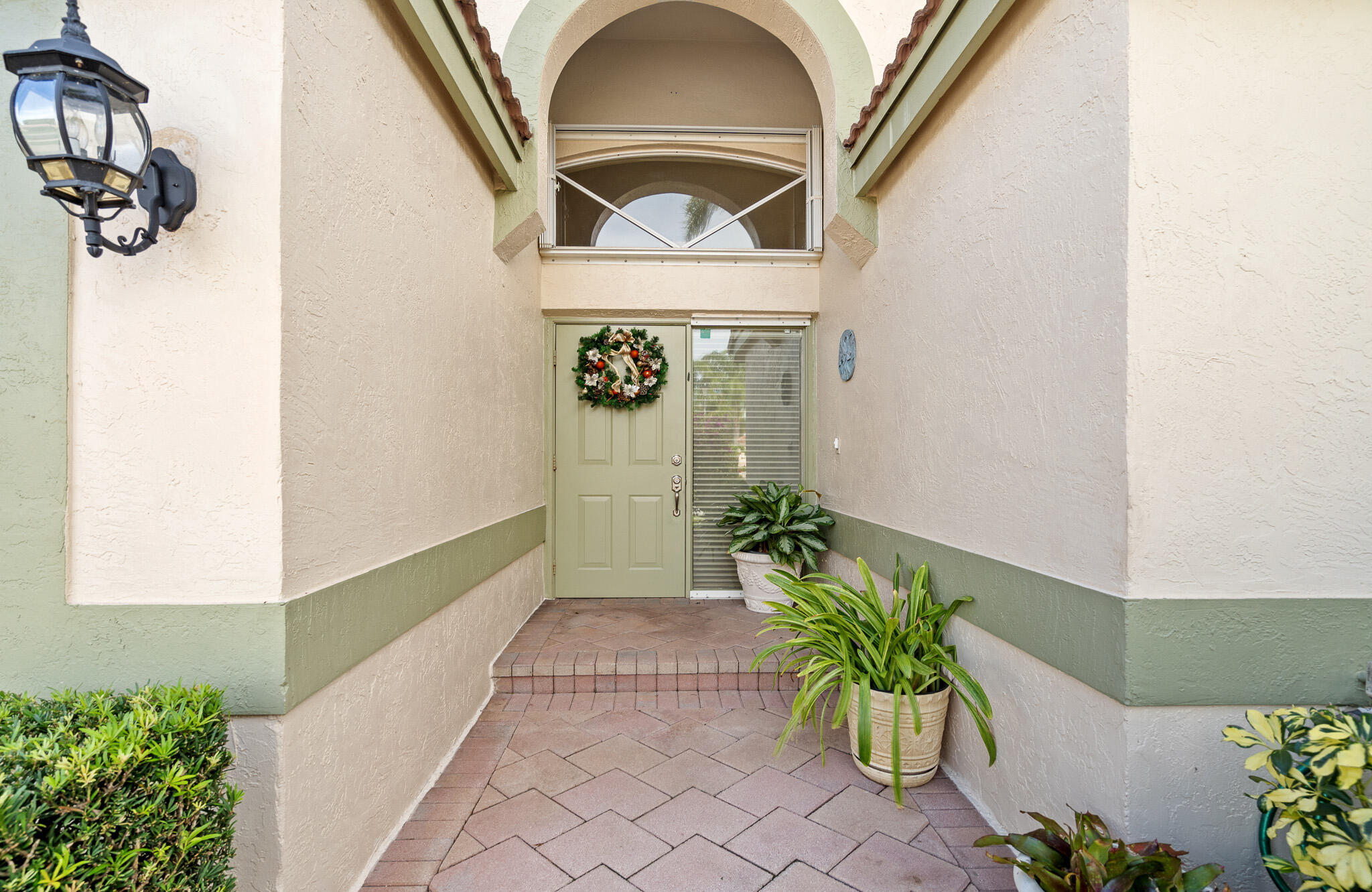 6533 Sun River Road Boynton Beach, FL 33437 - Photo 4 of 53 DSC04323-2