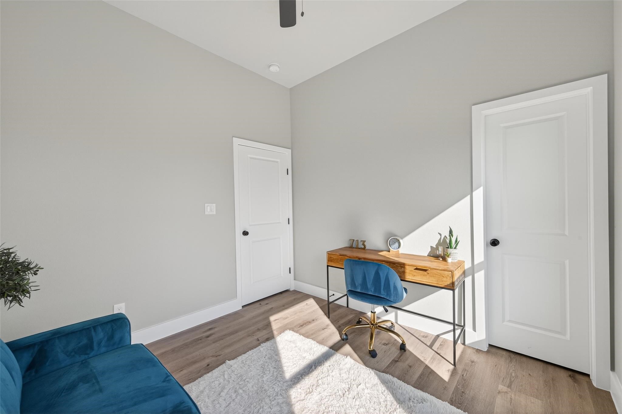 4115 Yale Street Houston, TX 77018 - Photo 27 of 35 Additional bedroom view emphasizing abundant natural light, contemporary finishes, and thoughtfully placed windows that enhance the home’s open, elevated feel.