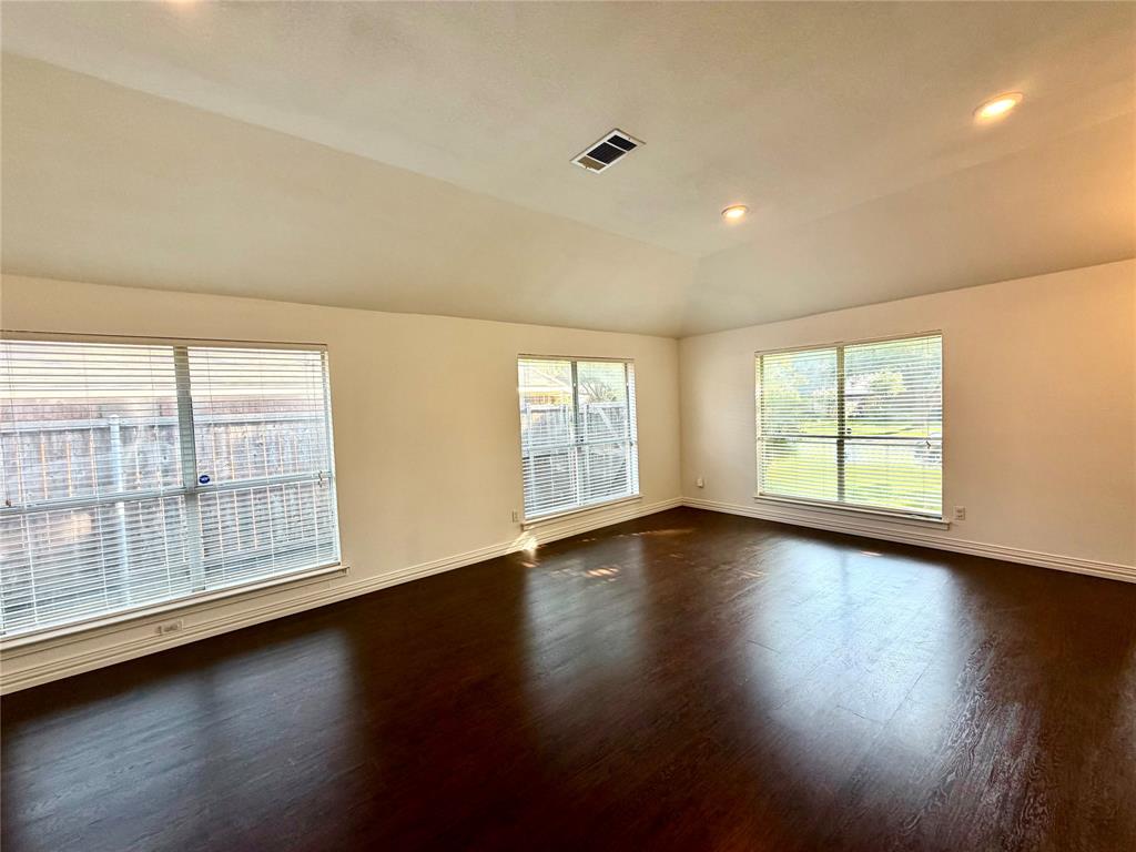 4232 Osborn Road Dallas, TX 75227 - Photo 2 of 22