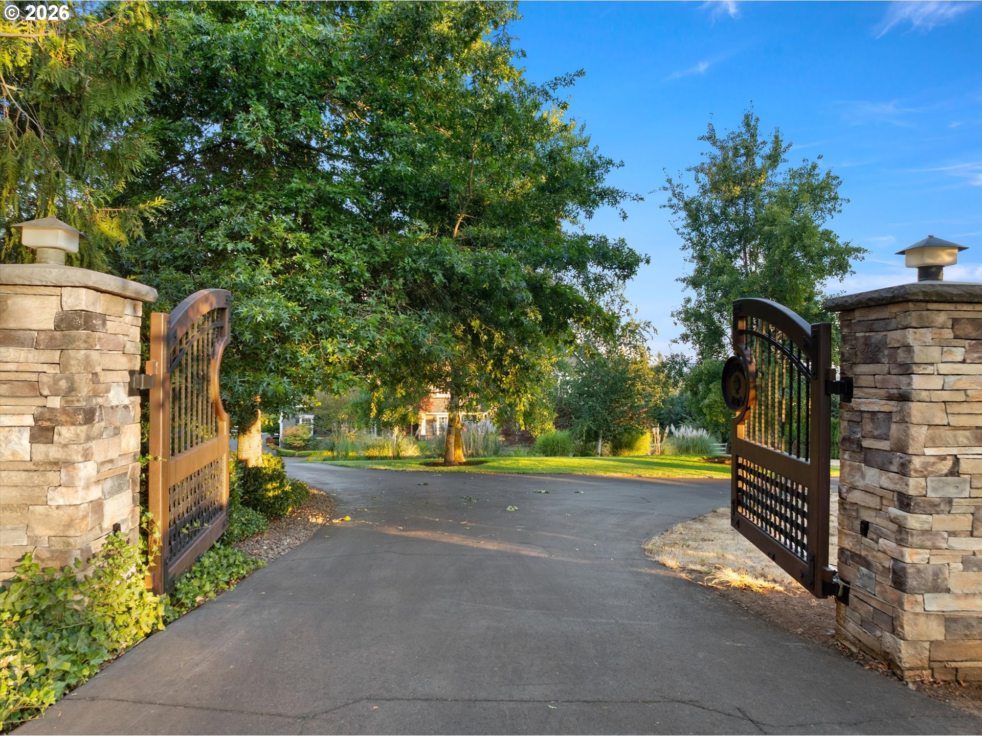 24624 Southwest Gage Road Wilsonville, OR 97070 - Photo 6 of 46 Driveway