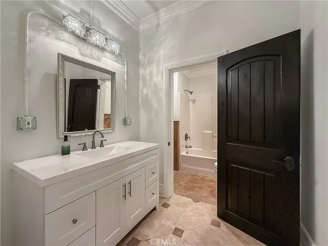 $2,375,000 | 567 Lone Oak Drive, Thousand Oaks, CA 91362