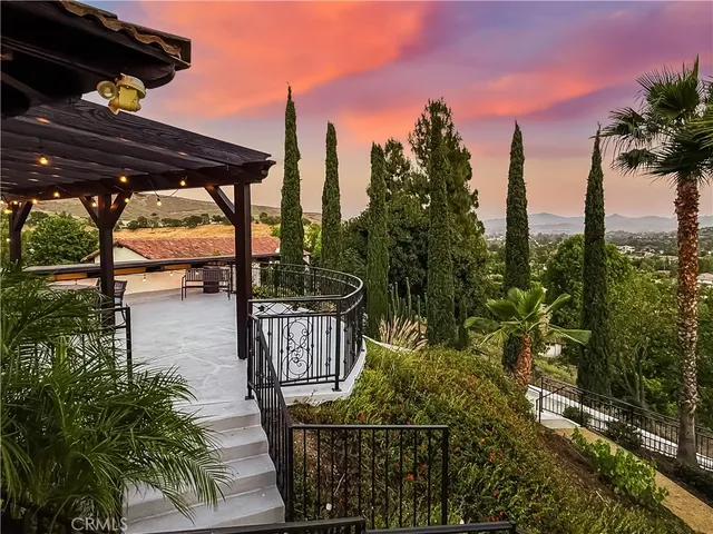 $2,375,000 | 567 Lone Oak Drive, Thousand Oaks, CA 91362