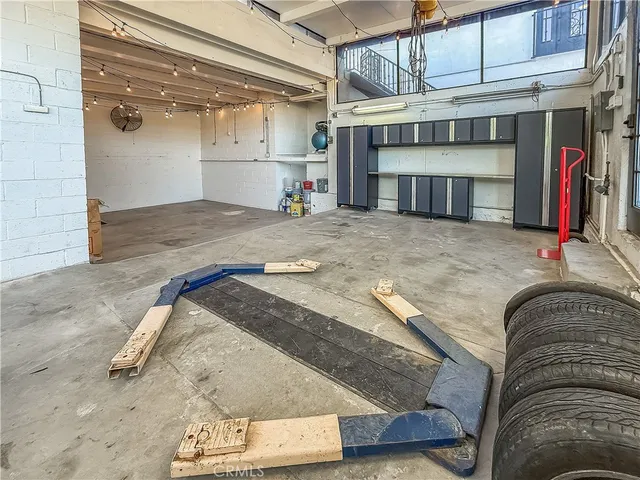 $2,375,000 | 567 Lone Oak Drive, Thousand Oaks, CA 91362