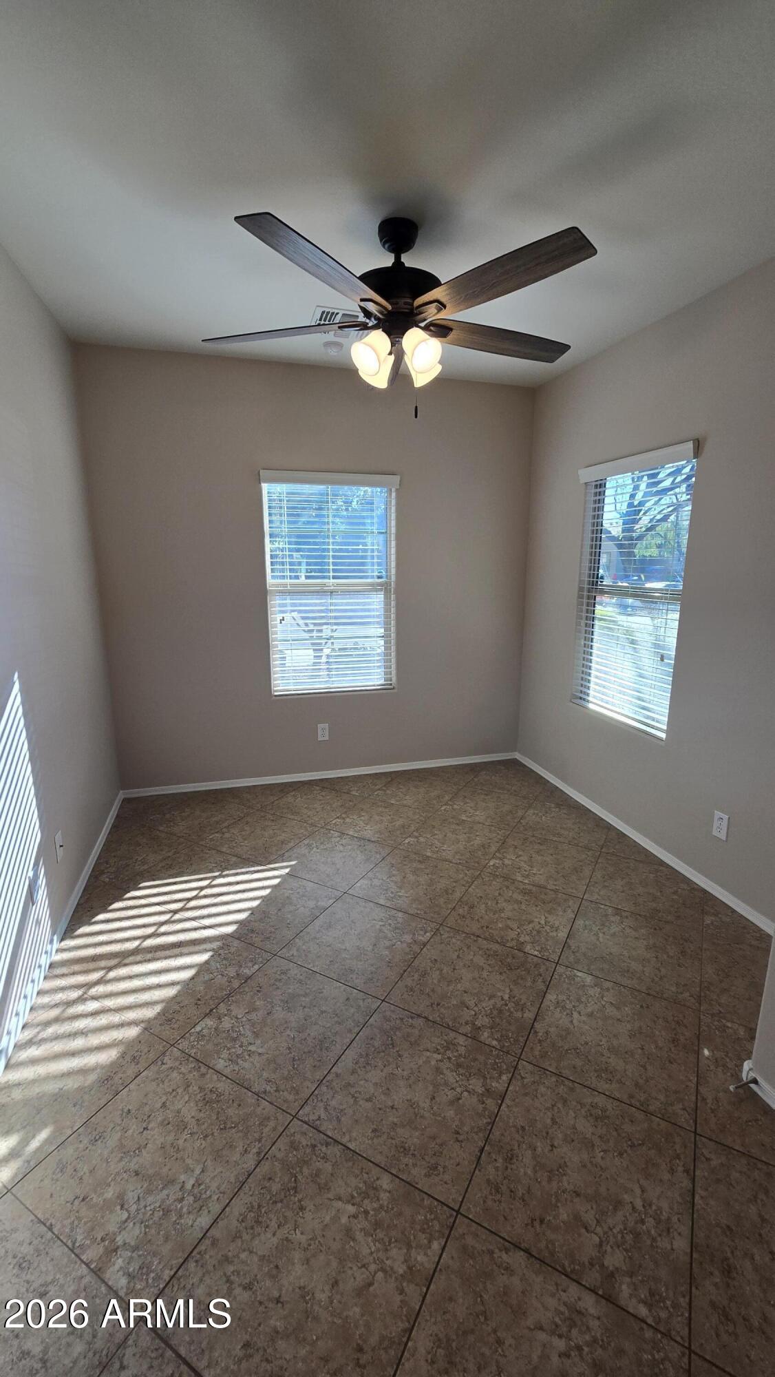 10826 West Avenida Del Rey Peoria, AZ 85383 - Photo 11 of 37 20251216_143355