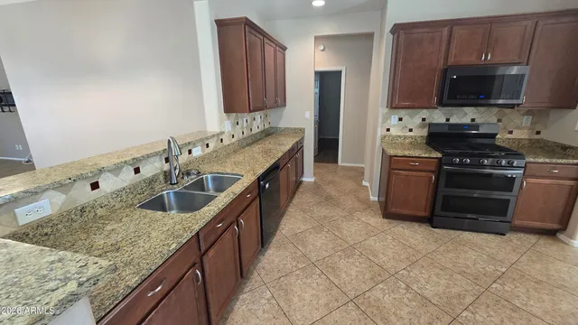 $2,495 | 10826 West Avenida Del Rey, Peoria, AZ 85383