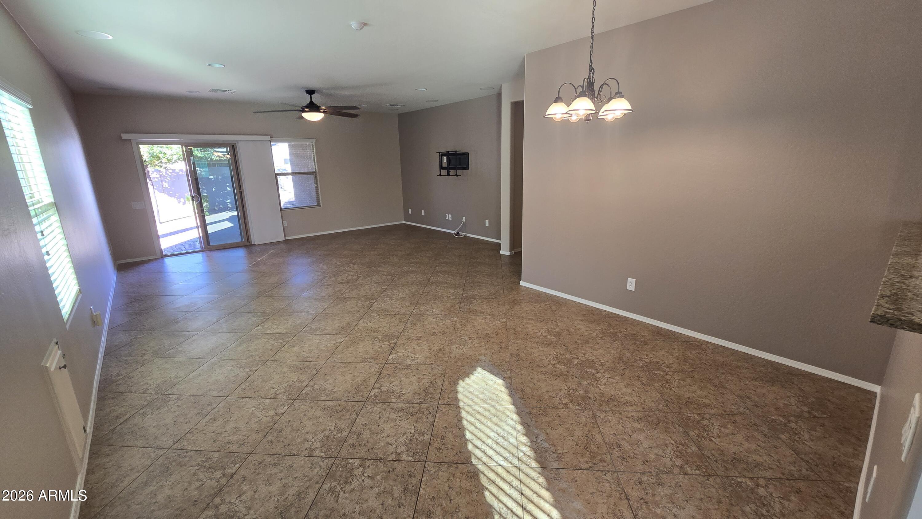 10826 West Avenida Del Rey Peoria, AZ 85383 - Photo 24 of 37 20251216_143434