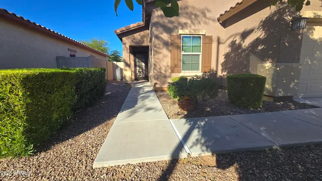 $2,295 | 10826 West Avenida Del Rey, Peoria, AZ 85383