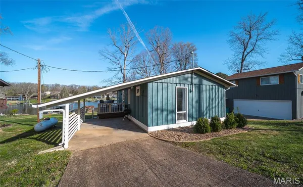 $347,000 | 1946 Lakeshore Drive, Cuba, MO 65453