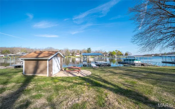 $347,000 | 1946 Lakeshore Drive, Cuba, MO 65453