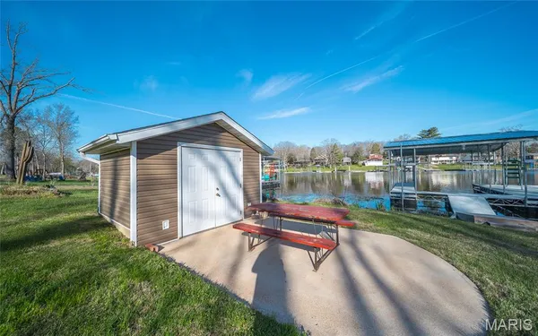 $347,000 | 1946 Lakeshore Drive, Cuba, MO 65453