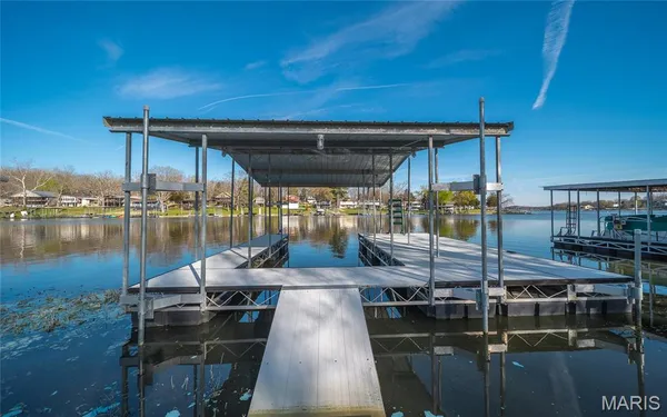 $347,000 | 1946 Lakeshore Drive, Cuba, MO 65453