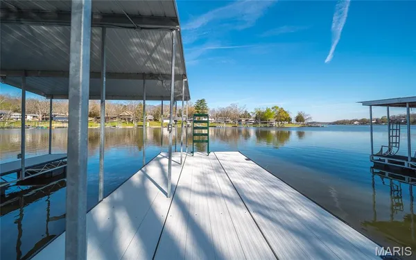 $347,000 | 1946 Lakeshore Drive, Cuba, MO 65453