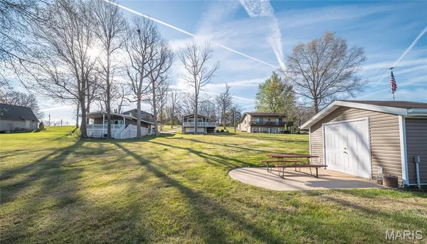 $347,000 | 1946 Lakeshore Drive, Cuba, MO 65453