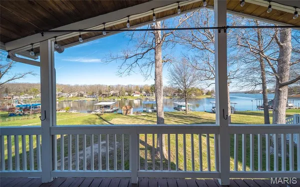 $347,000 | 1946 Lakeshore Drive, Cuba, MO 65453