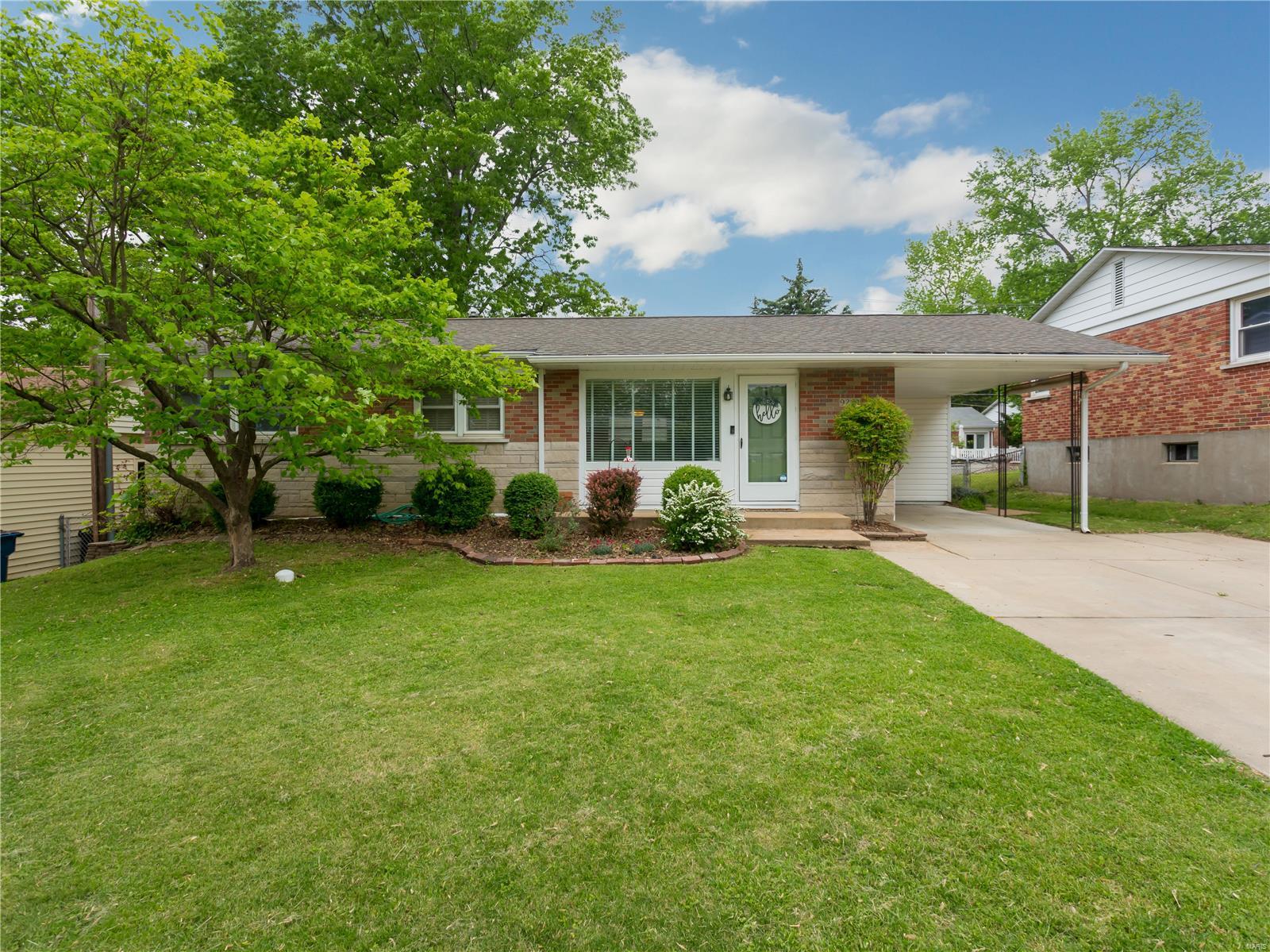 9281 Forman Road St. Louis, MO 63123 - Photo 1 of 30 Gallery Image 1