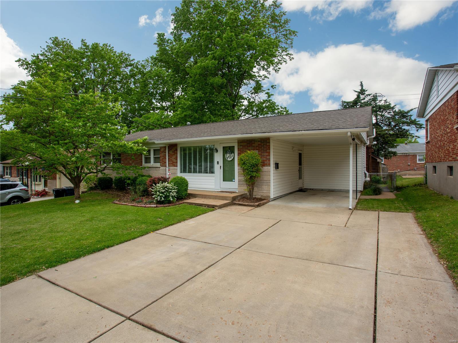 9281 Forman Road St. Louis, MO 63123 - Photo 2 of 30 Gallery Image 2