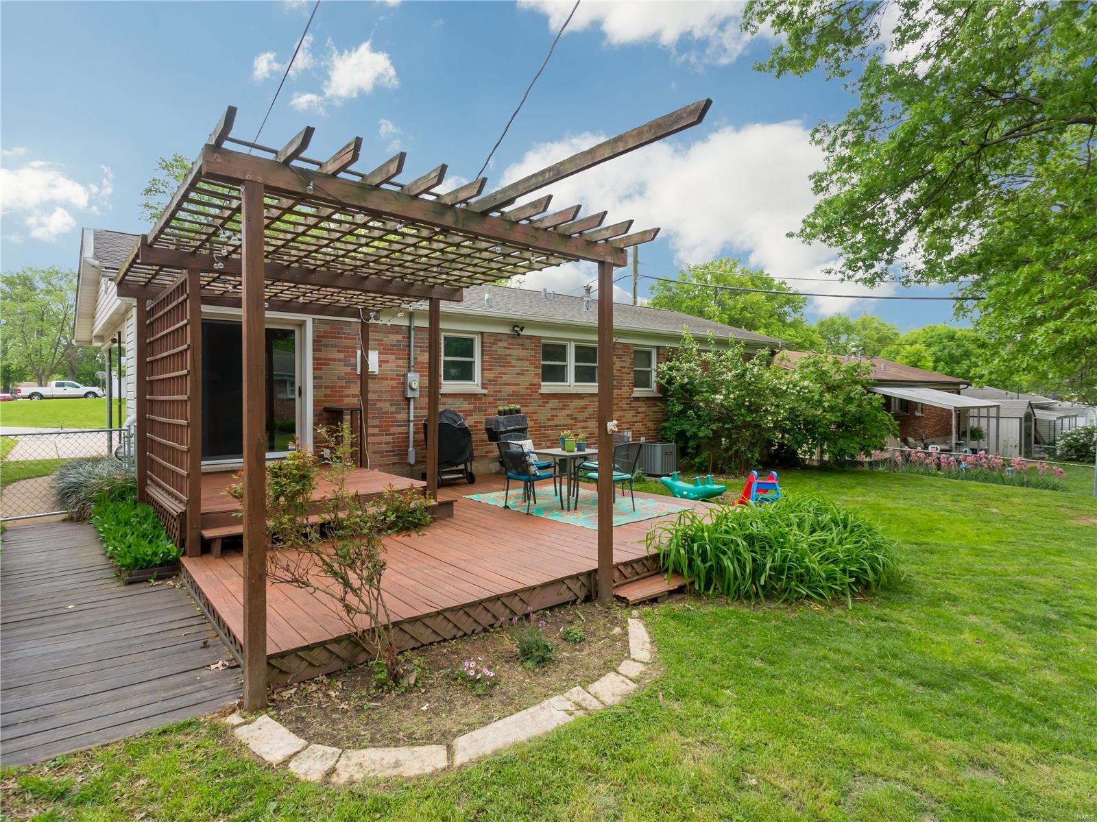 9281 Forman Road St. Louis, MO 63123 - Photo 28 of 30 Gallery Image 28